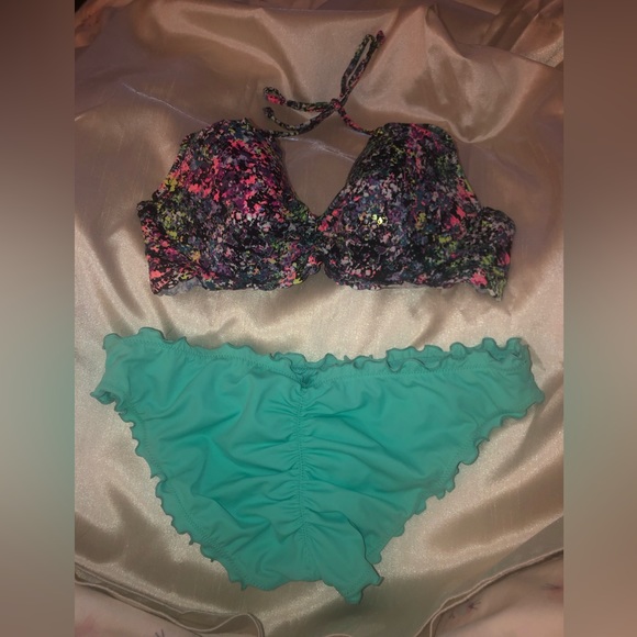 Victoria’s Secret swimsuit brand new!